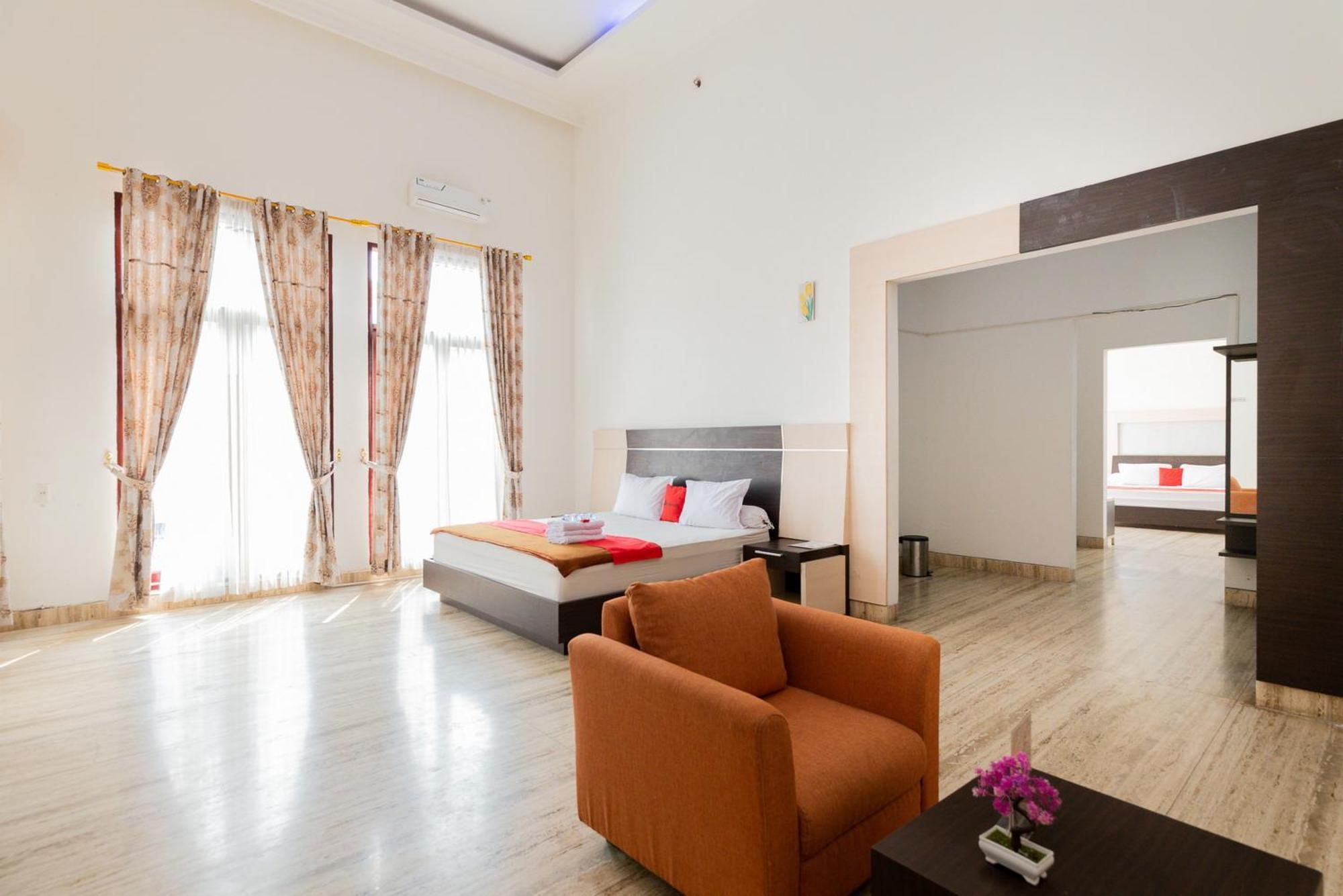 Rumah tetamu Reddoorz Premium Near Stasiun Lenteng Agung 3*
